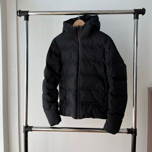 Uniqlo black puffer